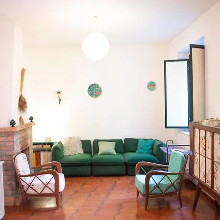 Casa Vacanze Soveri, In Un Parco Di Ulivi, Palme, Castagni Secolari. Vakantiehuis